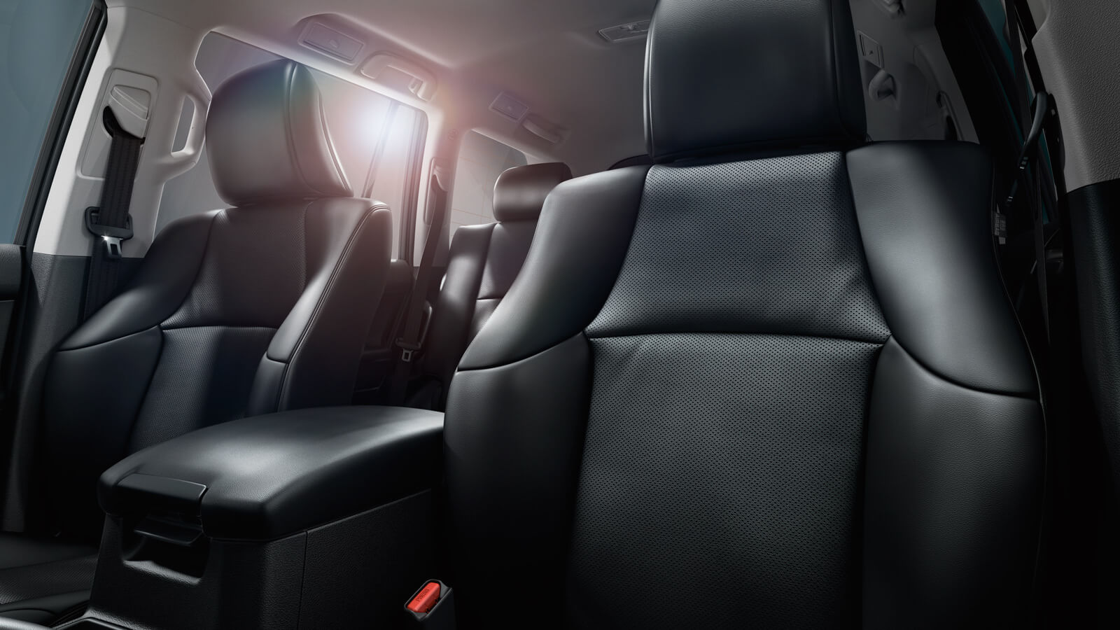 Asientos delanteros del Toyota Land Cruiser