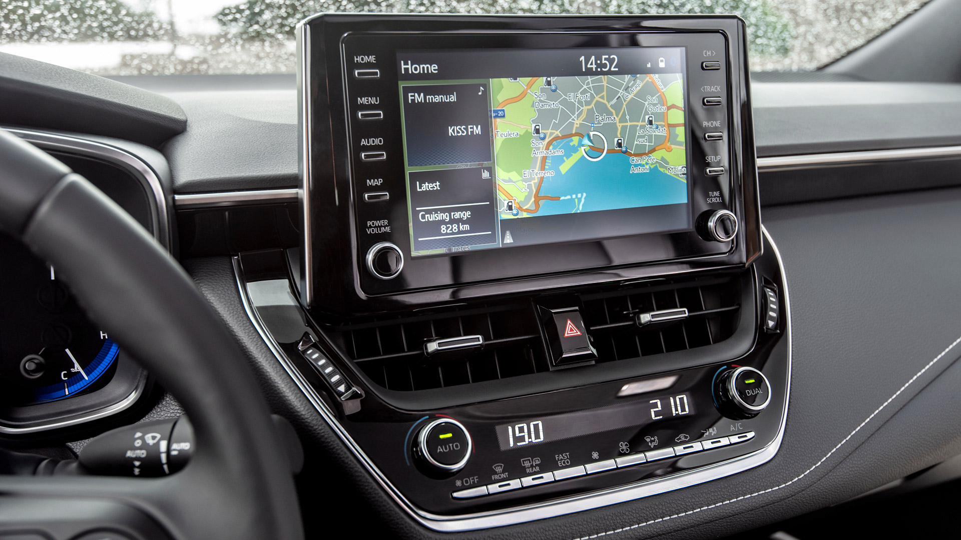 Vista de la pantalla Toyota Touch del Toyota Corolla Touring Sports