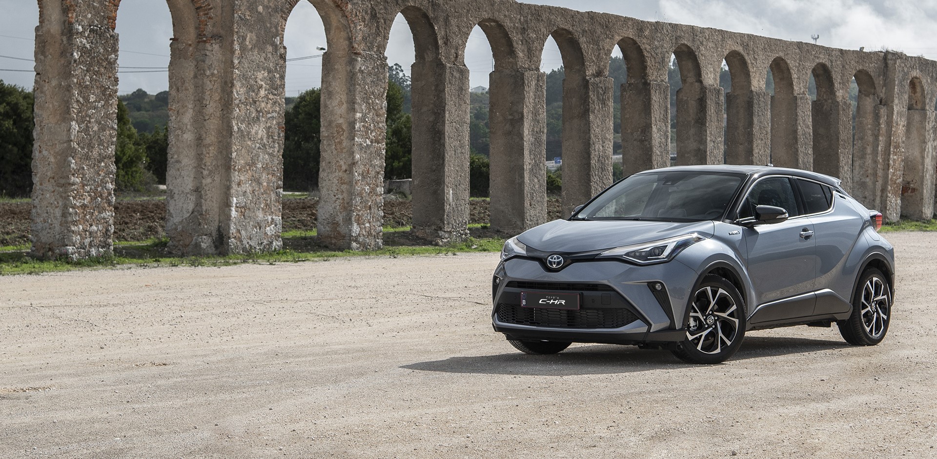Vista frontal del Toyota C-HR