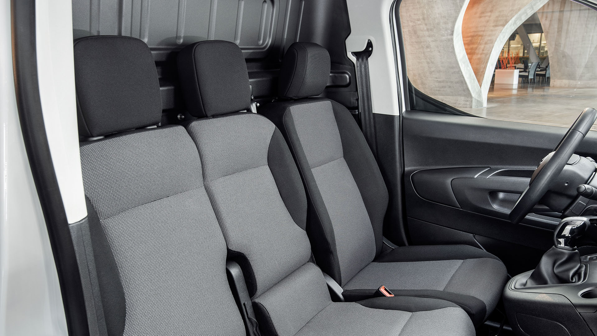 Interior Proace City