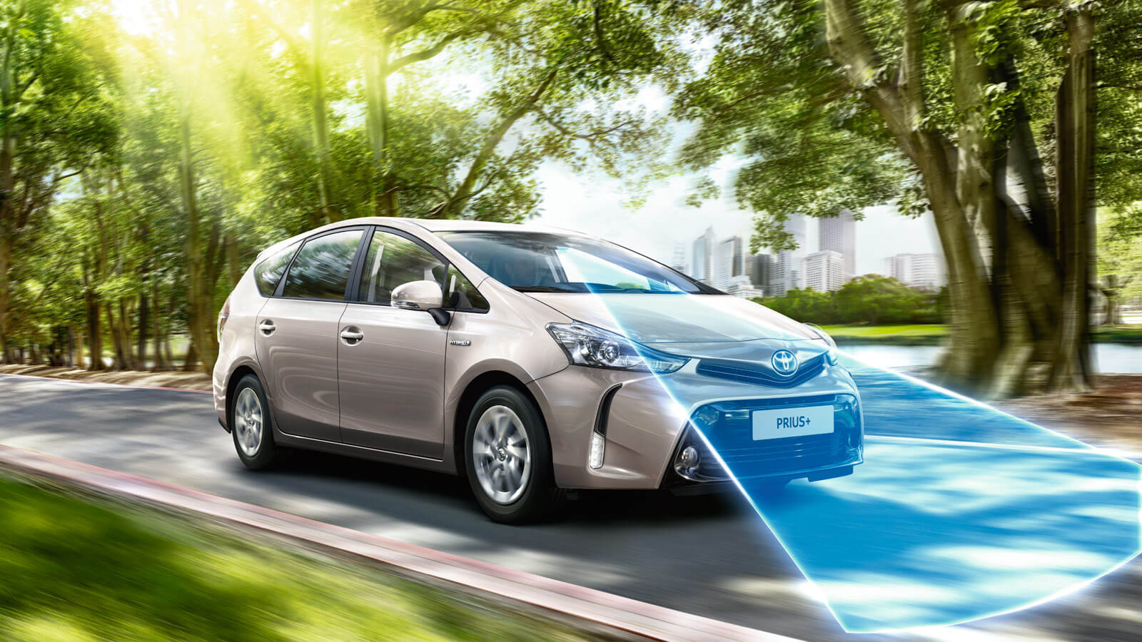 prius-plus-exterior-05
