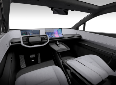 Un guiño al futuro: presentado el prototipo del todocamino compacto Toyota bZ
