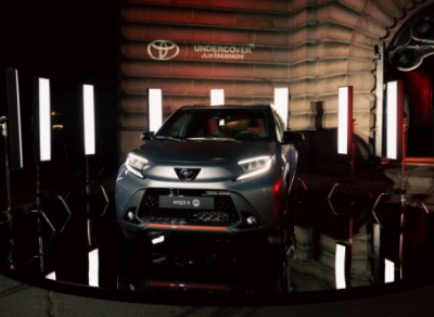 Toyota y Jun Takahashi, diseñador jefe de UNDERCOVER, se unen para una colaboración sin precedentes: nuevo Aygo X Cross UNDERCOVER