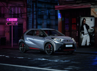 Toyota y Jun Takahashi, diseñador jefe de UNDERCOVER, se unen para una colaboración sin precedentes: nuevo Aygo X Cross UNDERCOVER