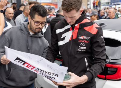Toyota Canarias y TOYOTA GAZOO Racing conquistan a la afición en Las Palmas de Gran Canaria.