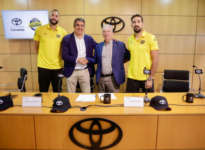 Toyota Canarias y el Club Voleibol Guaguas sellaron su colaboración con la presentación de Osmany Juantorena 