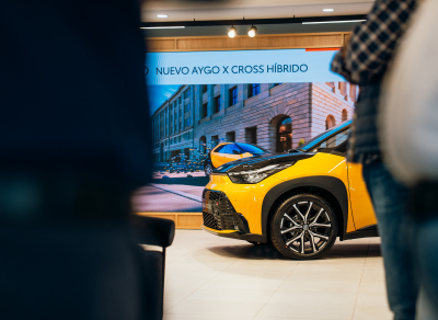 Toyota Canarias acerca la tecnología del hidrógeno y el Toyota Mirai al IES Ana Luisa Benítez