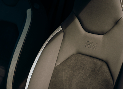 Toyota Canarias acerca la tecnología del hidrógeno y el Toyota Mirai al IES Ana Luisa Benítez