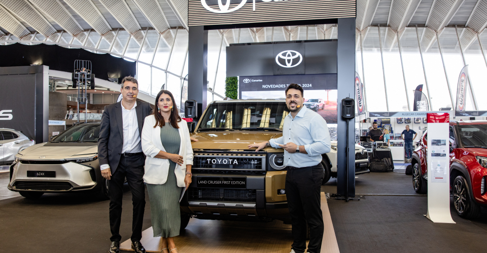 Toyota Canarias presenta el nuevo Land Cruiser y el GR Yaris RZ en la Feria del Automóvil de Tenerife.