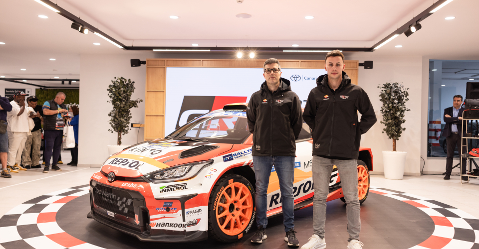Alejandro Cachón y Borja Rozada presentan en las instalaciones de Toyota Canarias su Toyota GR Yaris Rally2 para el Rally Islas Canarias.