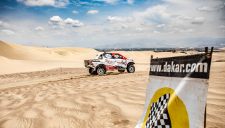 Toyota Hilux en el Dakar